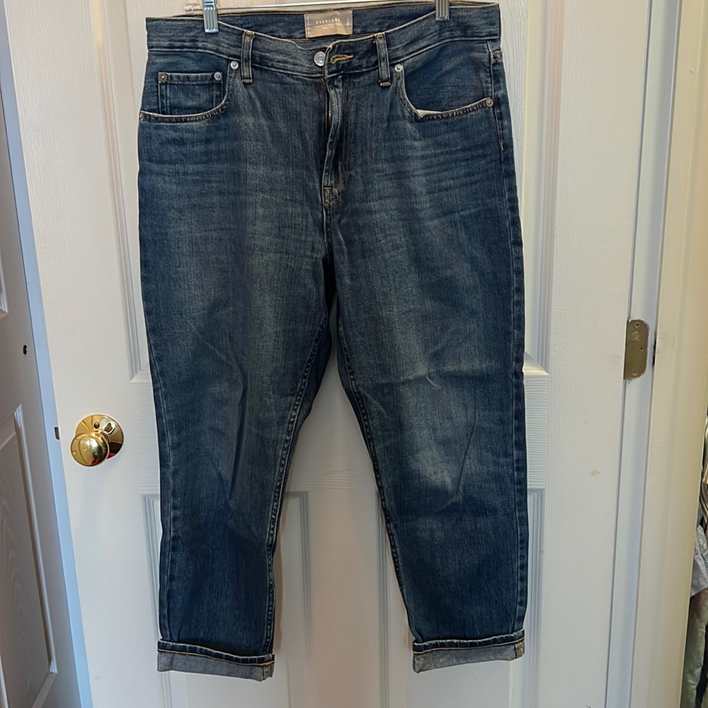 Everlane super soft straight leg jeans. Summer jeans